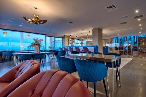 The Preluna Hotel - image 8