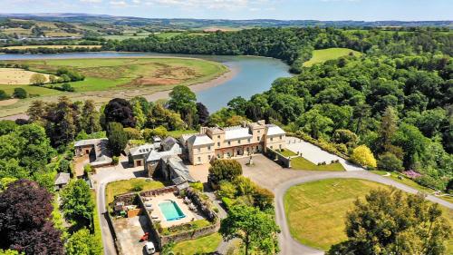 Foto 1: Finest Retreats - Historic Castle on River Tamar