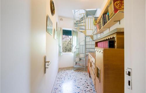 Cozy Home In Villa San Giovanni With Kitchen