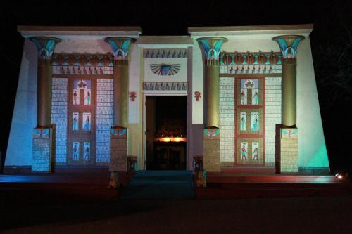 Royal Nesu Retreat House thumb 2