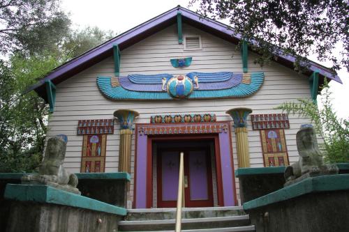 Royal Nesu Retreat House thumb 3