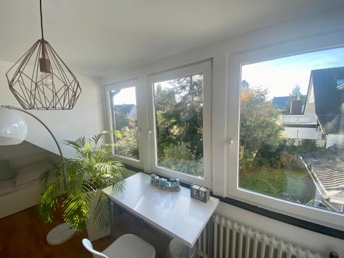 (Messe)Zimmer mit Bad und Ankleideraum + Parkplatz, Düsseldorf (Foto 7)
