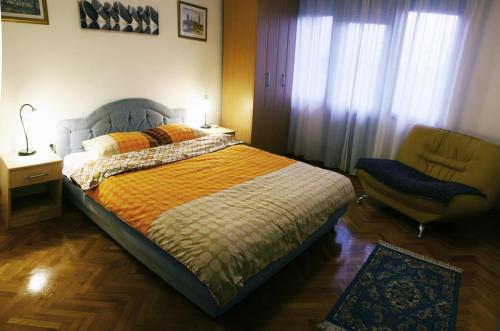 Centre Point Apartment - image 7