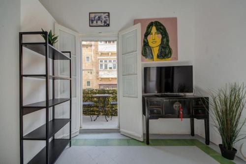 Townhouse With Private Terrace - Walk to Valletta 4