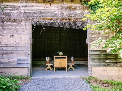 Tentrr - Abandoned Zoo Fido's Vineyard - image 11