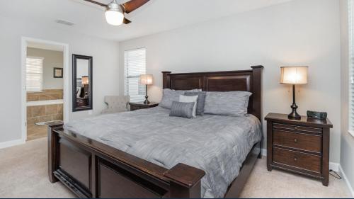Unique Elegant Vacation Homes Side By Side 7 Miles From The Magic of Disney World - image 12