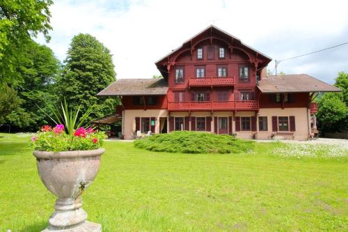 Maison de charme avec jardin à Mitzach, vue sur montagne gîte à louer Mitzach