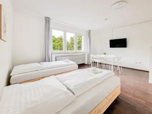Tolstov Apartments - 1 or 3 Room Apartments - 30 Min Messe DUS in Duisburg, Deutschland