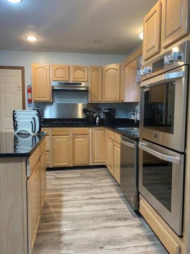 Lakefront , Kayaks, HotTub, FirePit, Pool, Pool-Table, Pingpong photo 4