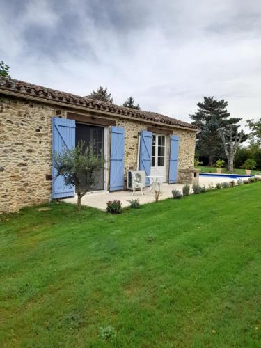 La petite maison bleue avec piscine