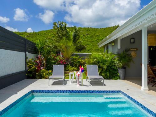 3 bedrooms villa at Marigot 150 m away from the beach with private pool enclosed garden and wifi