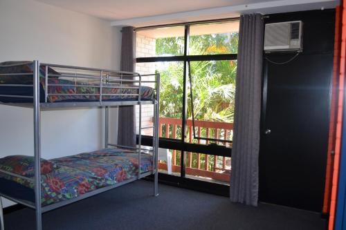 Bed in 4-Bed Dormitory Room image 6