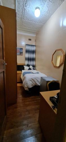 1 twin bed