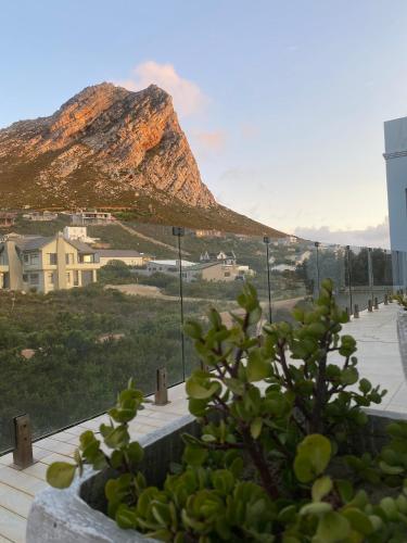 Kilátás, Beach & Mountain Retreat within a UNESCO Biosphere in Rooiels