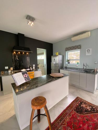 Beach & Mountain Retreat within a UNESCO Biosphere in Rooiels