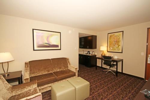 Executive Suite