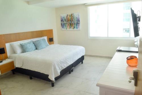 Ocean front, beautifull Beach, Studio 3c in Cancún, Mexico