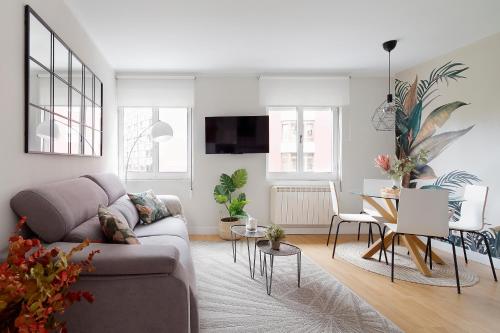  Precioso alojamiento en zona histórica con garaje videovigilado in Avilés