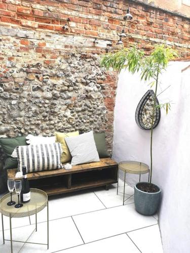 Picture of City Apartment, 2 Min Walk To Norwich Centre.