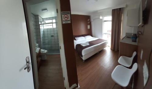 Double Room image 7
