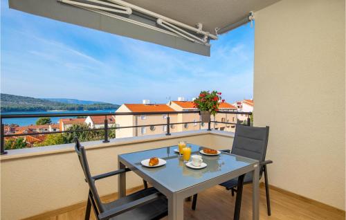 1 Bedroom Awesome Apartment In Cres