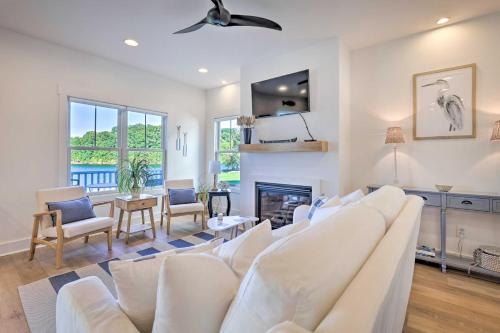 Brand New Waterfront Oasis on Tims Ford Lake! - image 10
