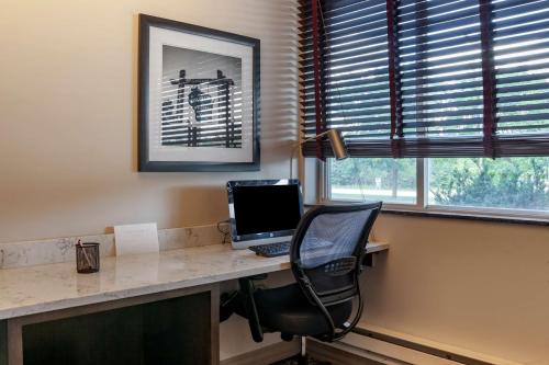 Best Western PLUS Sparta Trail Lodge - image 11