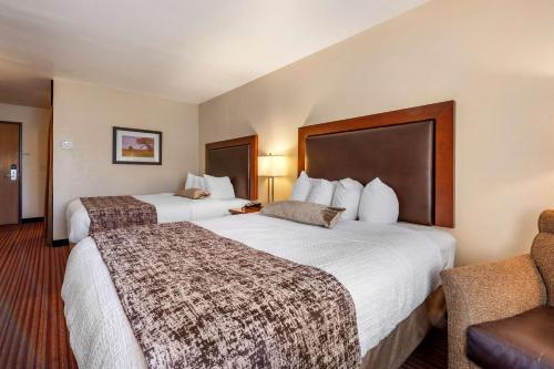 Queen Room with Two Queen Beds - Non-Smoking