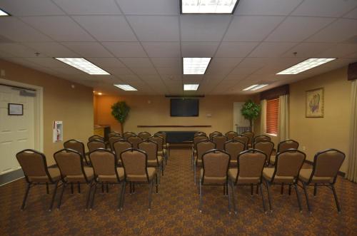 Holiday Inn Express Las Vegas-Nellis, an IHG Hotel