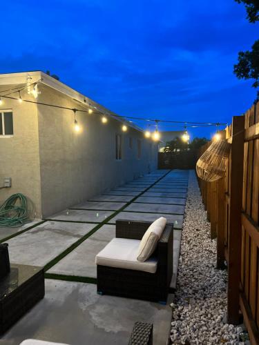 Luxurious 3BR Home close to Las Olas/Downtown Stri in Fort Lauderdale, USA