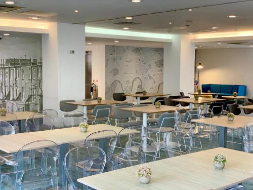 Holiday Inn Express London - Earl's Court by IHG
