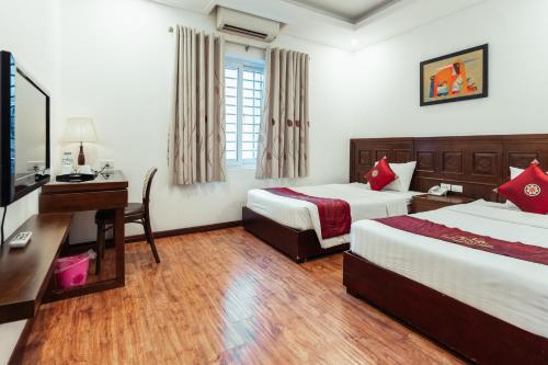 room detail thumbnail 1