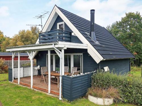 5 person holiday home in Fr rup
