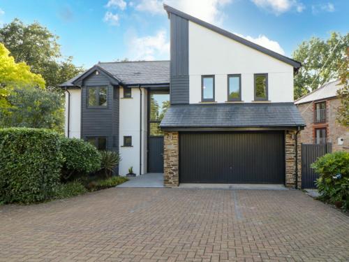 Iroko, Torpoint (zdjęcie 2)