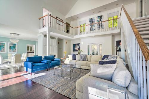 Luxe Lake Chickamauga Retreat w/ Boat Dock! in Soddy Daisy (TN)