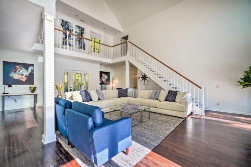 Luxe Lake Chickamauga Retreat w/ Boat Dock! in Soddy Daisy (TN)