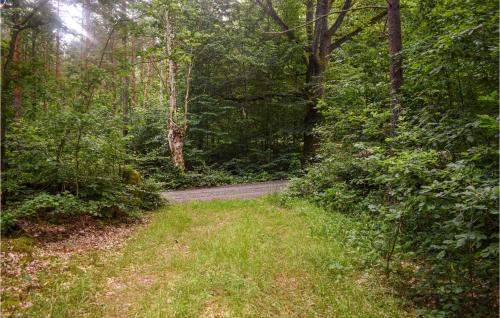 숙소 외관, 2 Bedroom Awesome Home In Svängsta (2 Bedroom Awesome Home In Svangsta) in 스뱅스타