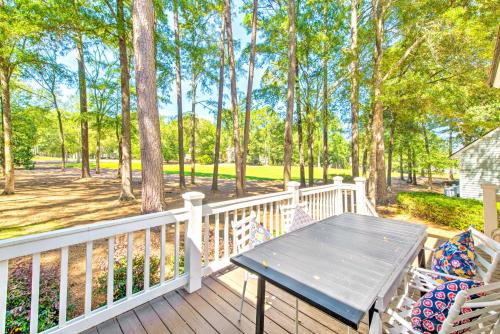 Stunning Lake Oconee Retreat with Pool Access!