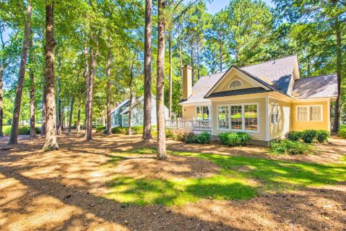 Stunning Lake Oconee Retreat with Pool Access!