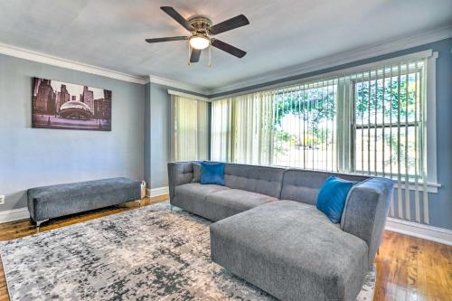 Historic Oak Park Apartment about 8 Mi to Downtown in Oak Park, USA