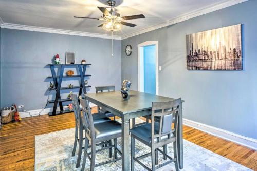Historic Oak Park Apartment about 8 Mi to Downtown in Oak Park, USA