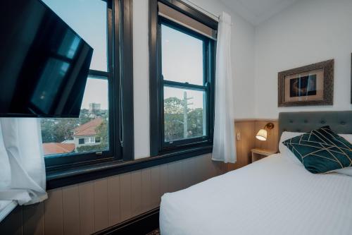 Cremorne Point Manor - image 3