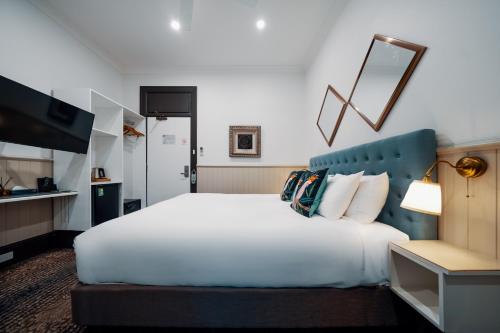 Cremorne Point Manor - image 5