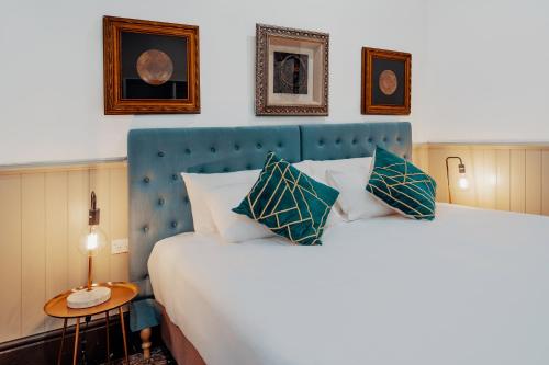 Cremorne Point Manor - image 14