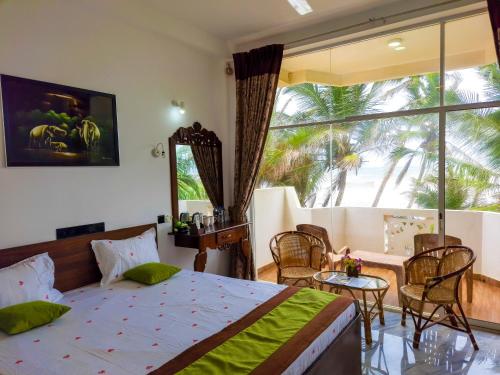 Guestroom, Hotel Coconut Bay in Kalutara