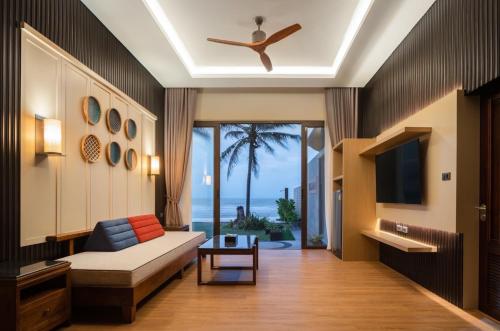 Facilities, Bansaithong Beach Resort in Bang Saphan