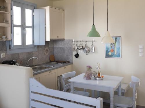virtuve, Makares in Donoussa