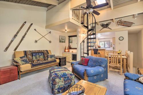 Cozy Incline Village Condo about 1 Mi to Diamond Peak!