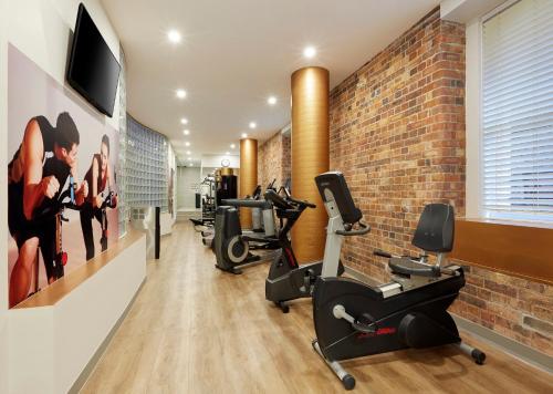 Holiday Inn Darling Harbour - image 9