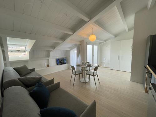 IMHOME - Abruzzi - Milan